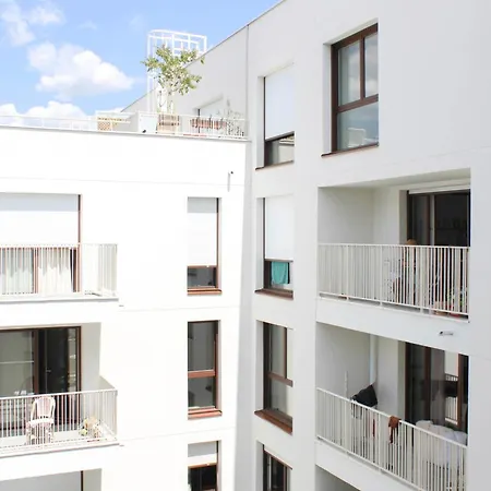 2 Bedrooms With Balcony Lägenhet Aubervilliers